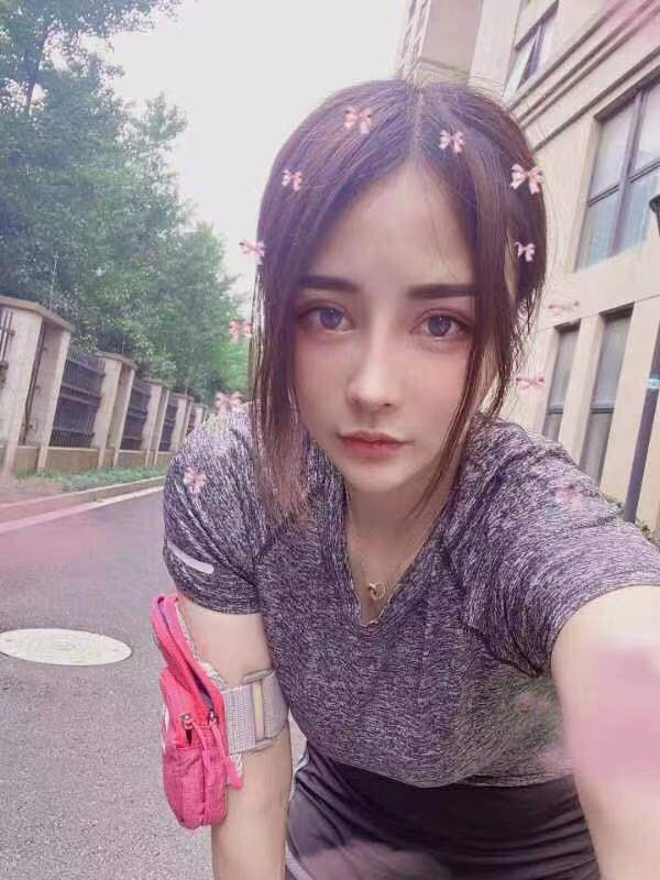 爱运动的可爱妹妹雨菲